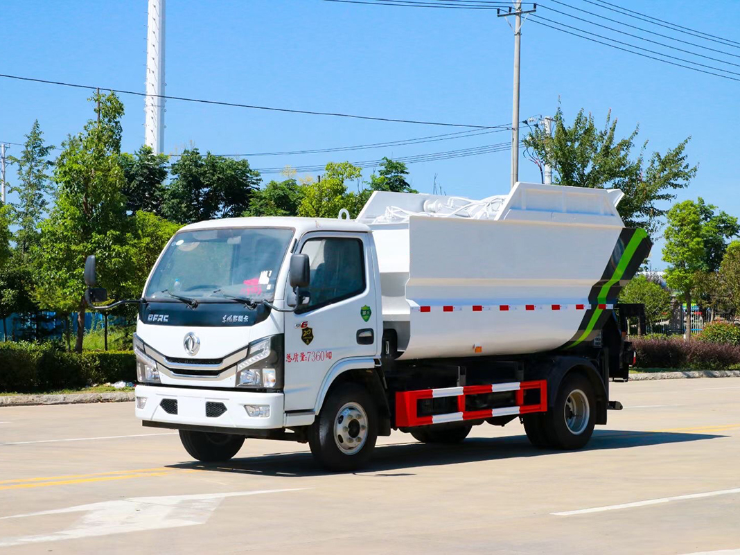 東風(fēng)小多利卡無泄漏后掛桶垃圾車